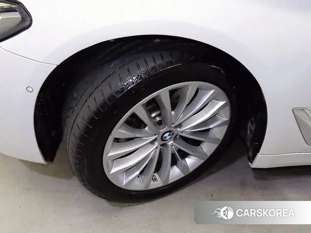 BMW 5 Series (G30) id 2997717 из Кореи 11