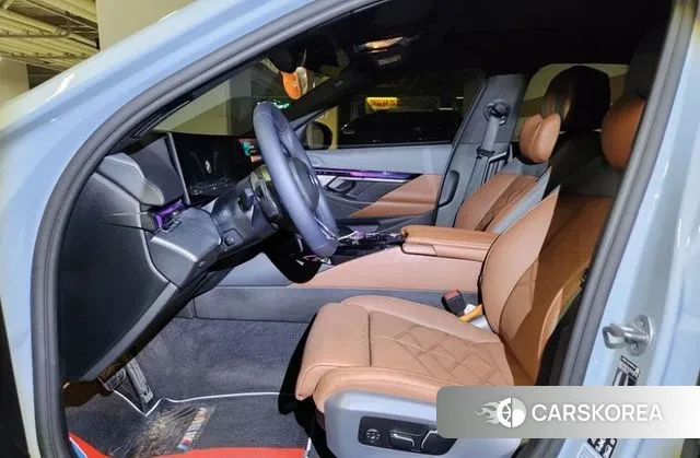 BMW 5 Series (G60) id 3732182 из Кореи 11