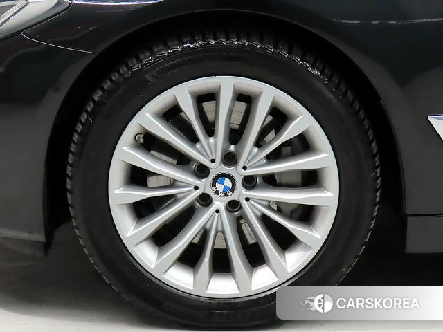 BMW 5 Series (G30) id 4918053 из Кореи 11