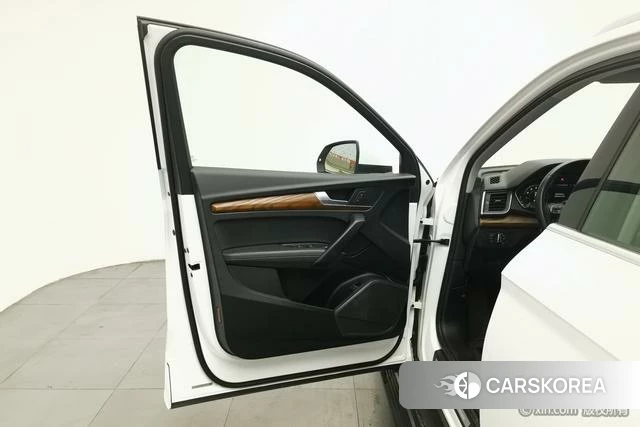 Audi Q5L id 4313970 из Китая 11