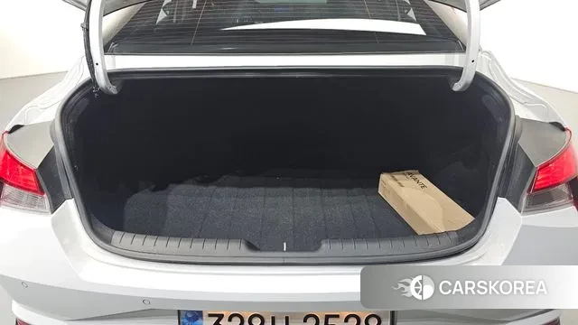 Hyundai Avante Hybrid (CN7) id 3539446 из Кореи 11