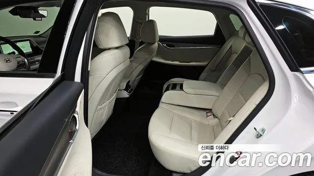 Hyundai The New Grandeur IG Hybrid id 2718247 из Кореи 11