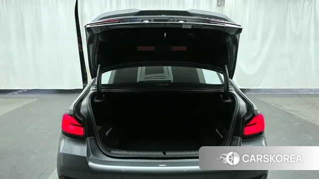 BMW 5 Series (G30) id 3503251 из Кореи 11