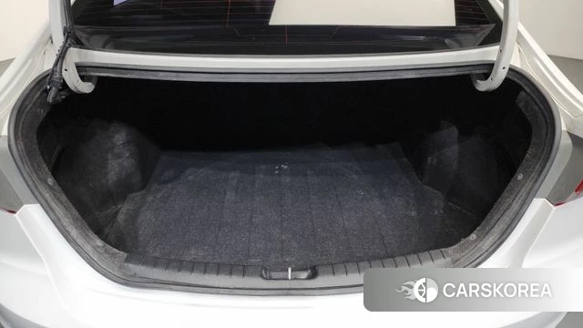 Hyundai Avante AD id 3846088 из Кореи 11