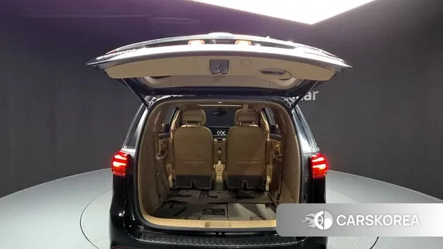 Kia The New Carnival id 2976832 из Кореи 11