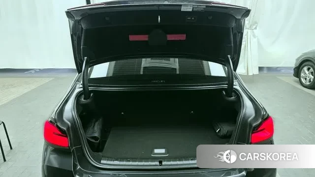 BMW 5 Series (G30) id 3746059 из Кореи 11