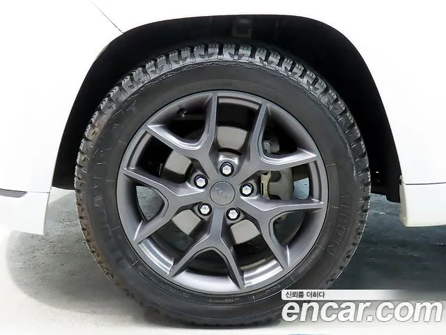 Jeep Grand Cherokee id 2546188 из Кореи 11