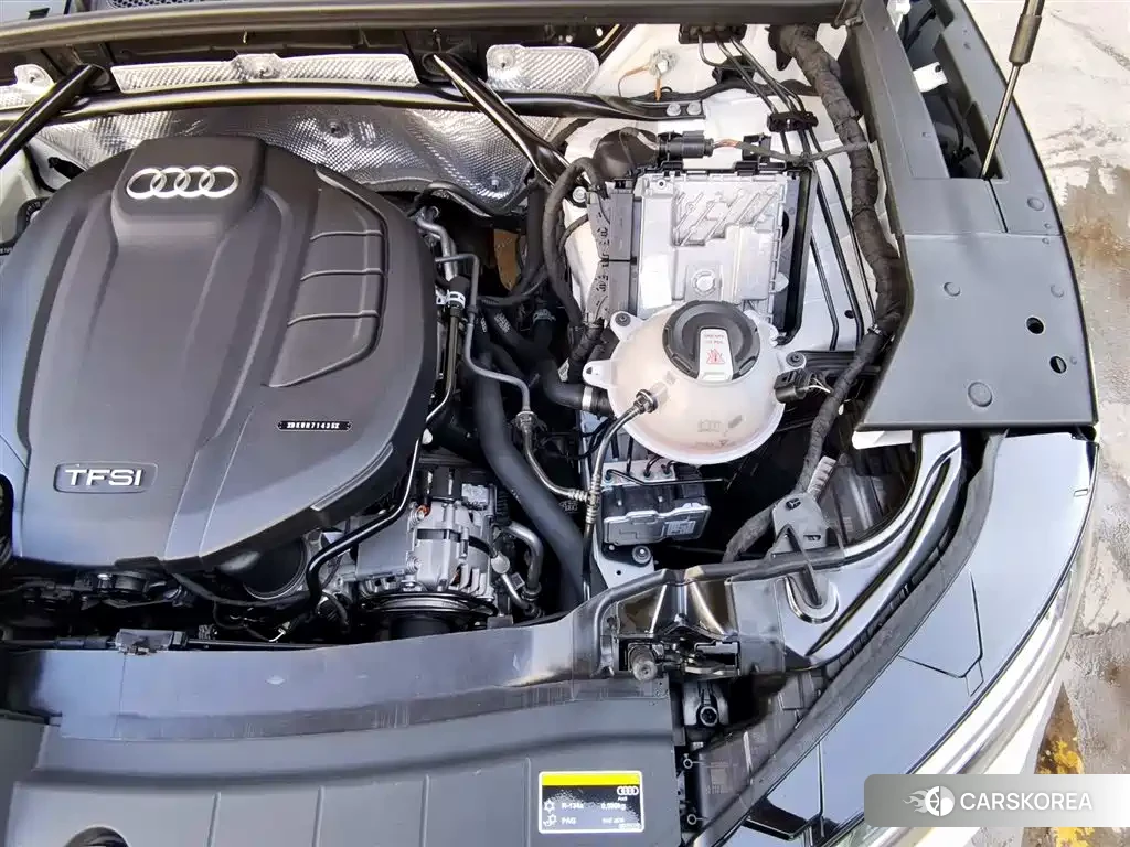 Audi Q5L id 4629461 из Китая 11