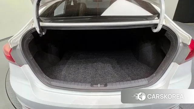 Hyundai Avante AD id 3085552 из Кореи 11