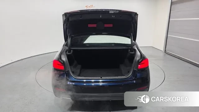 BMW 5 Series (G30) id 3629996 из Кореи 11