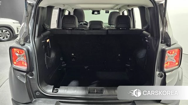 Jeep Renegade id 3844683 из Кореи 11