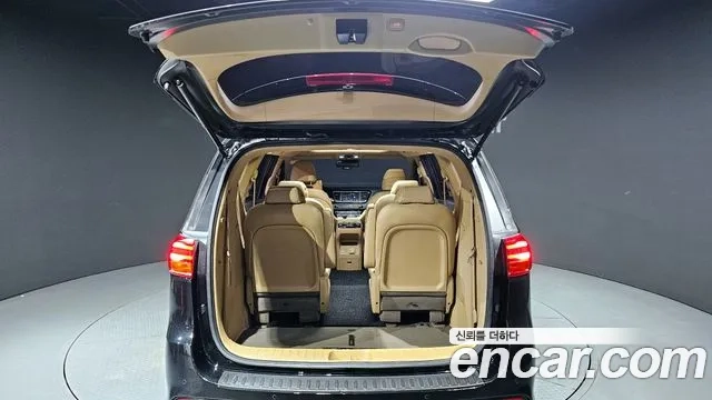 Kia The New Carnival id 2860614 из Кореи 11