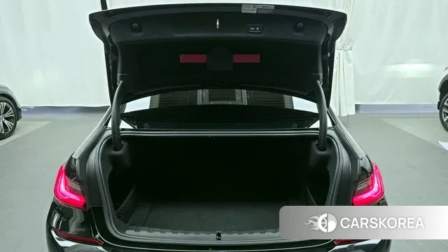 BMW 3 Series (G20) id 3443696 из Кореи 11