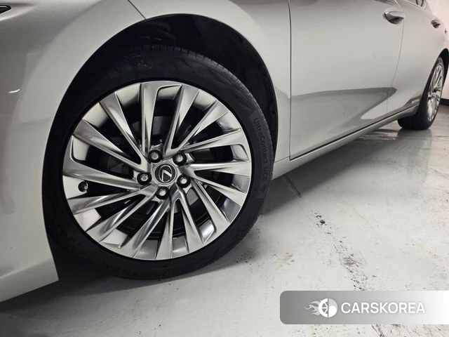 Lexus ES300h 7th generation id 4562282 из Кореи 11