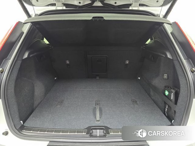 Volvo XC40 id 3844342 из Кореи 11