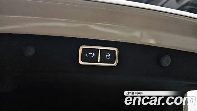 Hyundai Grandeur (GN7) id 2925978 из Кореи 11