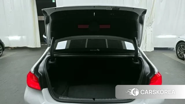 BMW 5 Series (G30) id 3587992 из Кореи 11