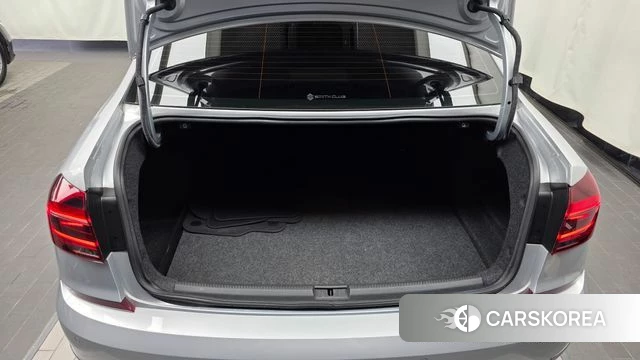 Volkswagen The New Passat id 4536542 из Кореи 11