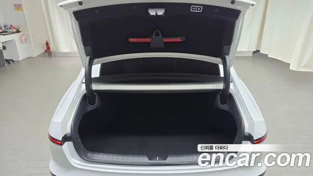 Hyundai Grandeur Hybrid (GN7) id 2443992 из Кореи 11