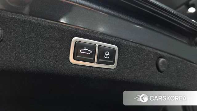 Hyundai Grandeur (GN7) id 3940379 из Кореи 11