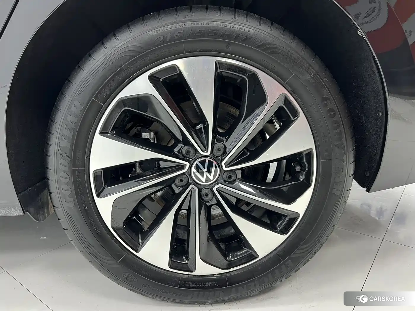 Volkswagen Passat id 4606969 из Китая 11