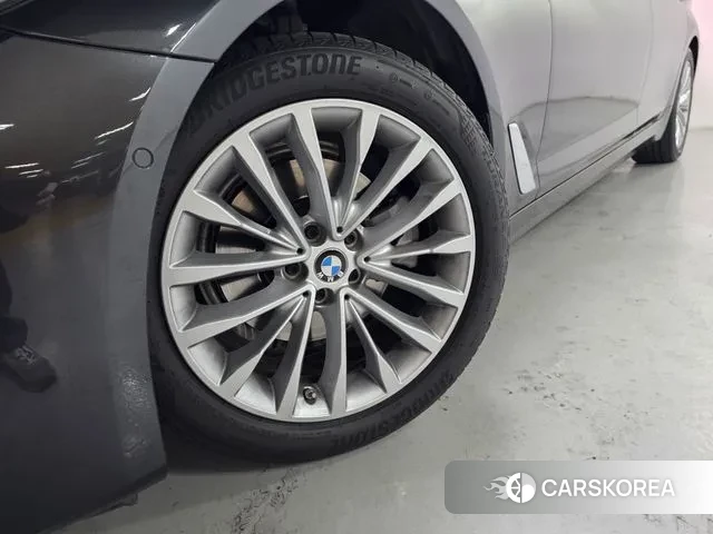 BMW 5 Series (G30) id 3340494 из Кореи 11