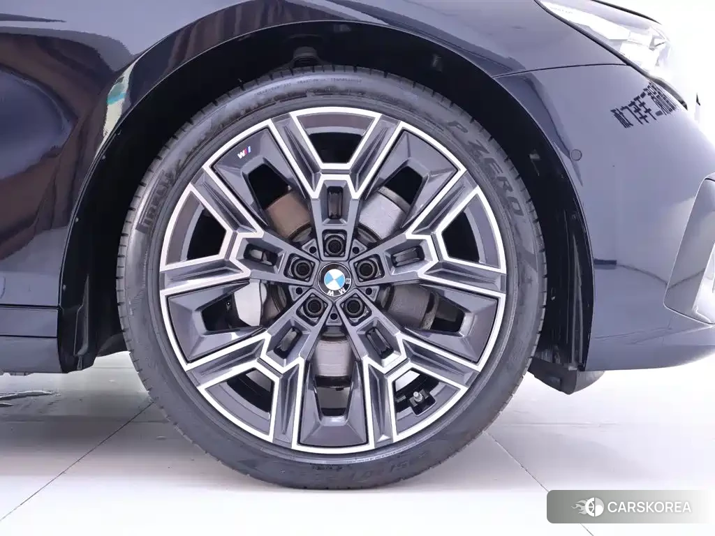 BMW 5 series id 4680702 из Китая 11