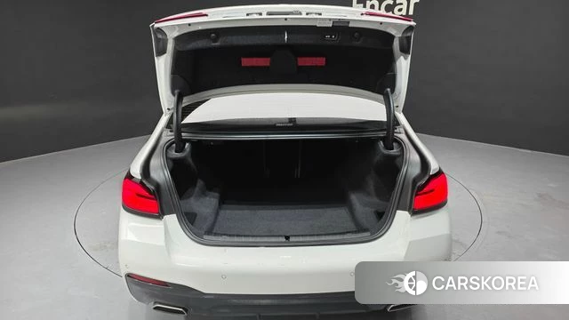 BMW 5 Series (G30) id 3923904 из Кореи 11