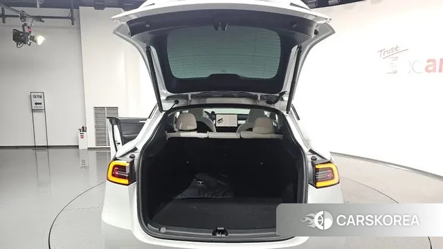 Tesla Model Y id 2984196 из Кореи 11