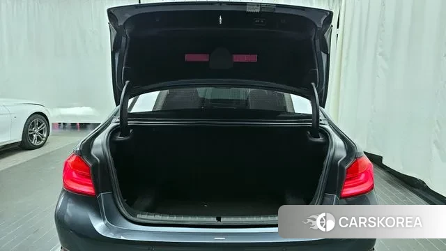 BMW 5 Series (G30) id 3434742 из Кореи 11