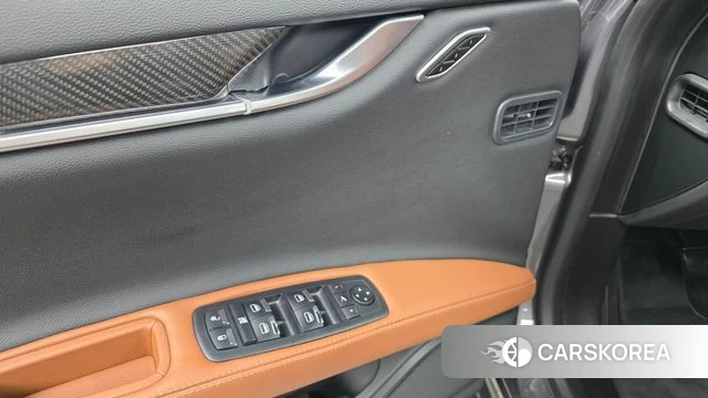 Maserati Ghibli id 4377535 из Кореи 11