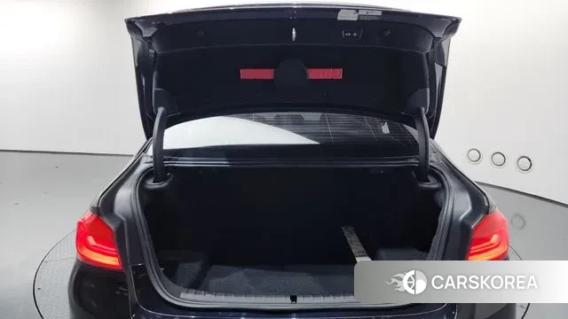 BMW 5 Series (G30) id 3380051 из Кореи 11