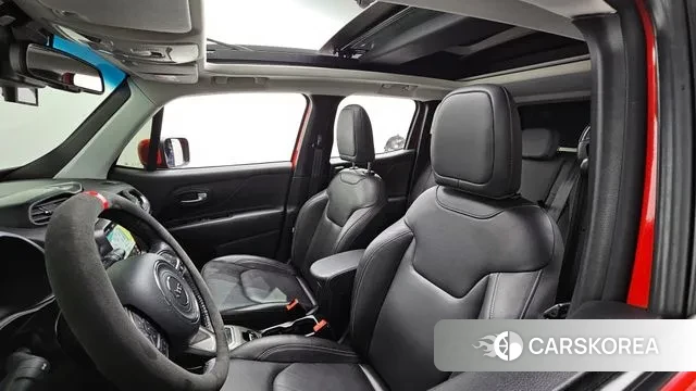 Jeep Renegade id 3181792 из Кореи 11