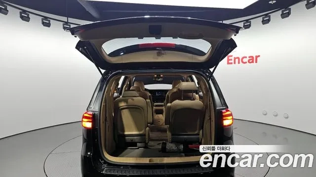 Kia The New Carnival id 2912121 из Кореи 11