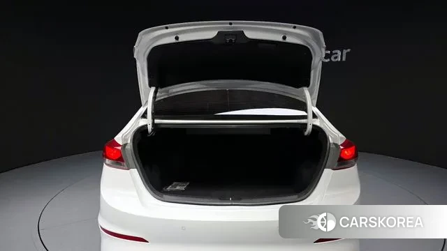 Hyundai Avante AD id 3602218 из Кореи 11