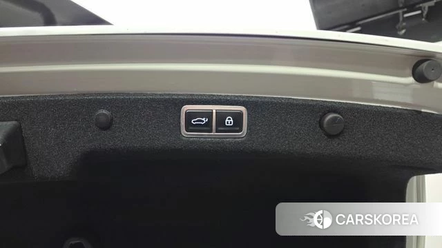 Hyundai Grandeur Hybrid (GN7) id 3964119 из Кореи 11