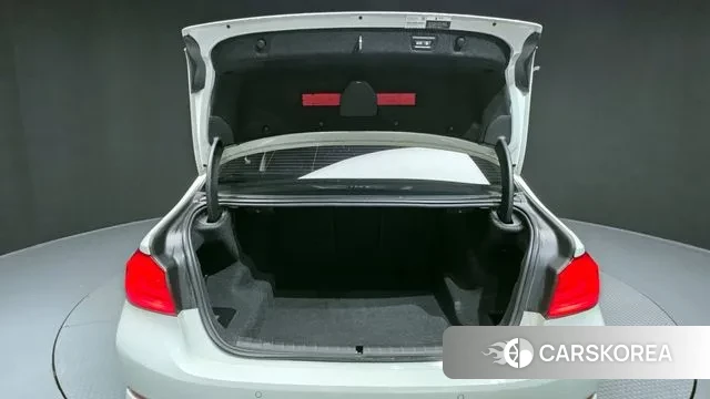 BMW 5 Series (G30) id 3055669 из Кореи 11