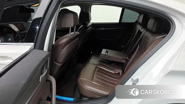 BMW 5 Series (G30) id 3687299 из Кореи 11