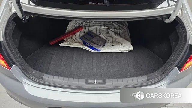 Hyundai The New Avante AD id 3417744 из Кореи 11