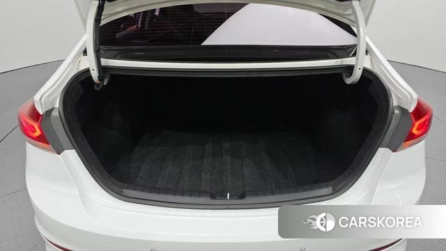 Hyundai Avante AD id 4508732 из Кореи 11