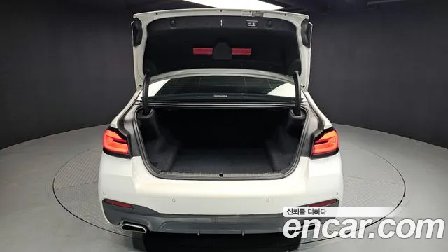 BMW 5 Series (G30) id 2848827 из Кореи 11