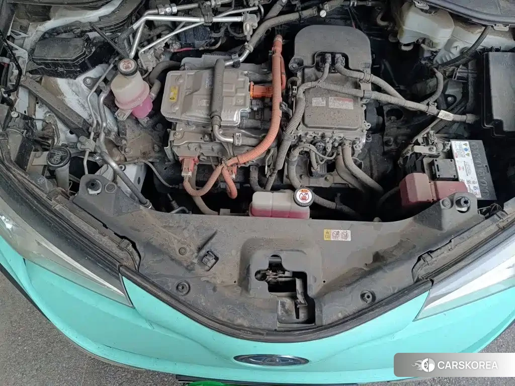 Toyota C-HR EV id 4674399 из Китая 11