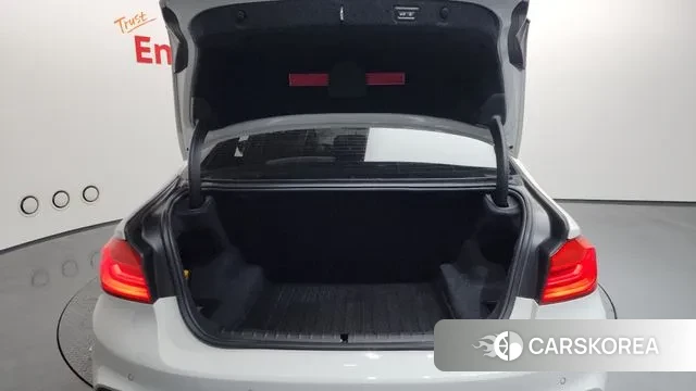 BMW 5 Series (G30) id 3470032 из Кореи 11