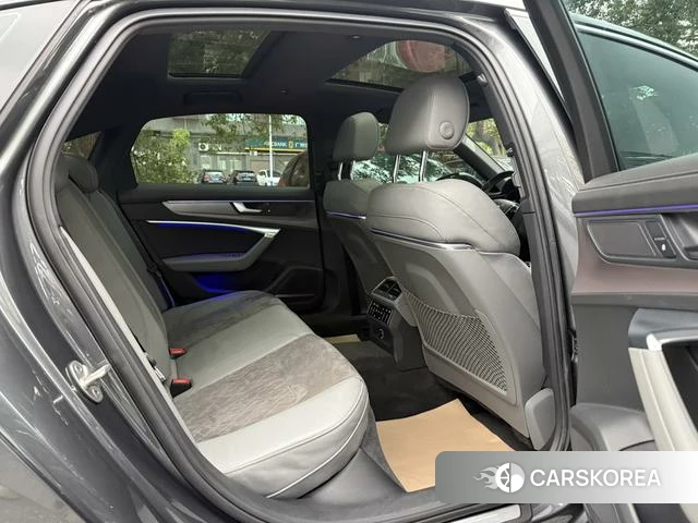 Audi A6L id 4365923 из Китая 11