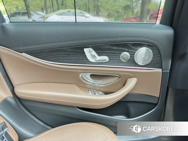 Mercedes-Benz E-class id 4277124 из Китая 11