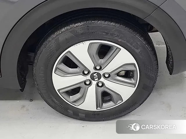 Kia The New Niro id 3577756 из Кореи 11