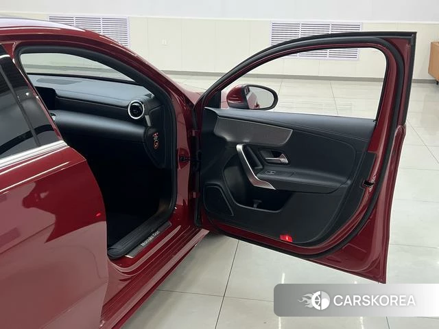 Mercedes-Benz Class A id 4214541 из Китая 11