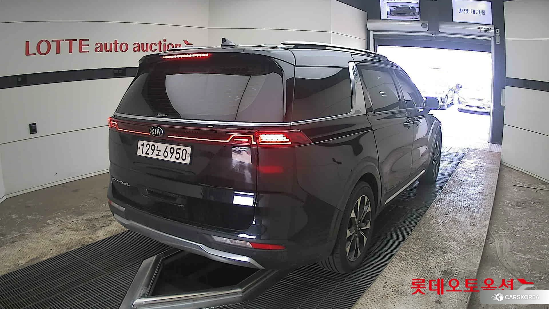 Kia Carnival id 3869405 из Кореи 11