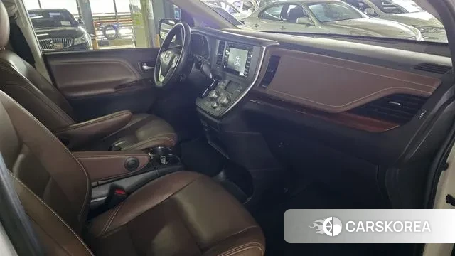 Toyota Sienna id 3643760 из Кореи 11