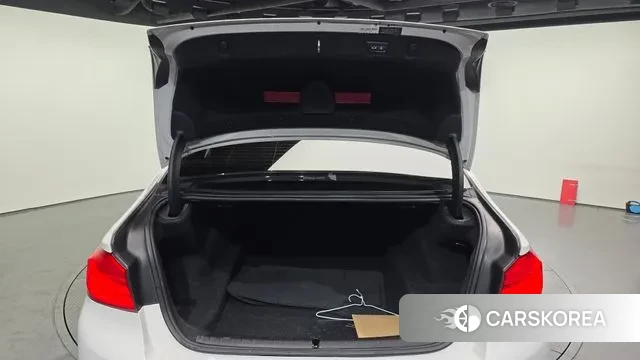 BMW 5 Series (G30) id 3766327 из Кореи 11